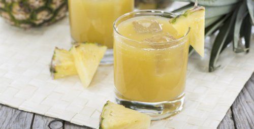 натуральный ананасовый напиток