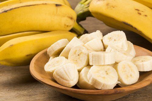 Бананы и откормные здоровые продукты