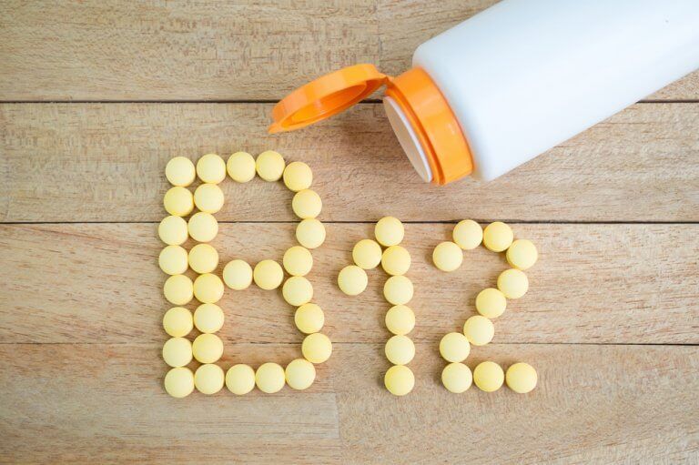 Витамин B12 является важным ингредиентом, который должен содержать диету после 40 лет