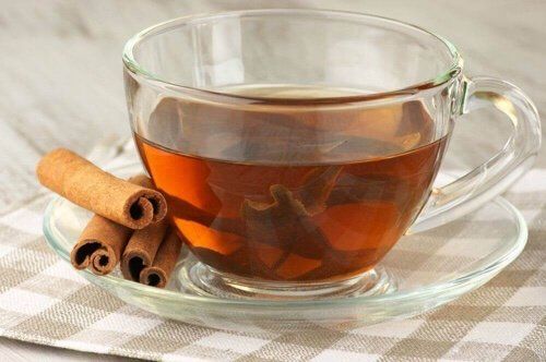 Коричневый чай согреет вас в прохладные вечера.