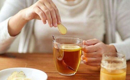Выпейте чай перед завтраком или перед сном.