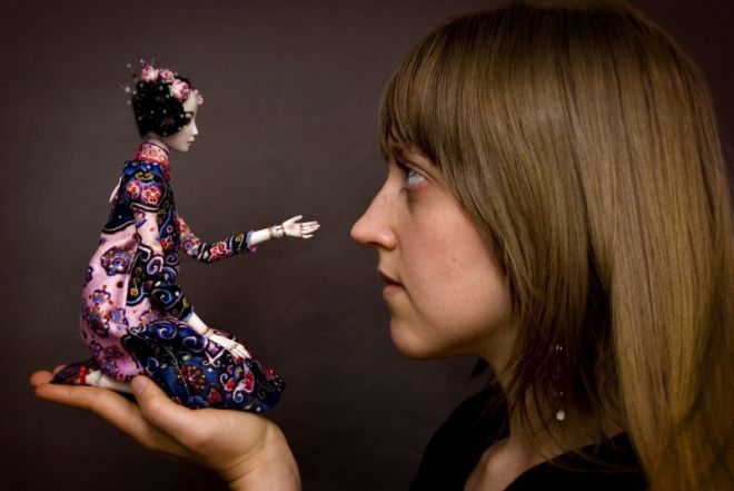 дизайнер создает духовные куклы для взрослых 4