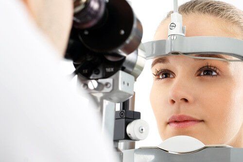 Исследование глаз у офтальмолога