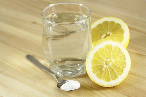 Вода с лимоном и солью