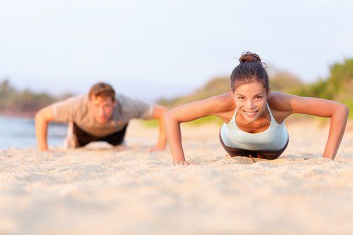 Упражнения на пляже