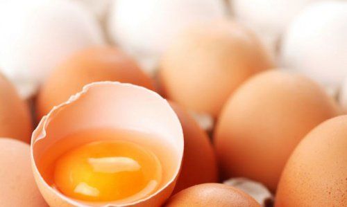 Яйца помогают с выпадением волос
