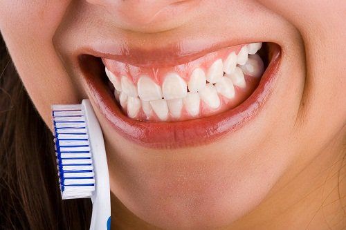 Белые и здоровые зубы