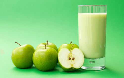 Сок зеленого яблока