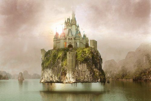 Сказочный замок у озера