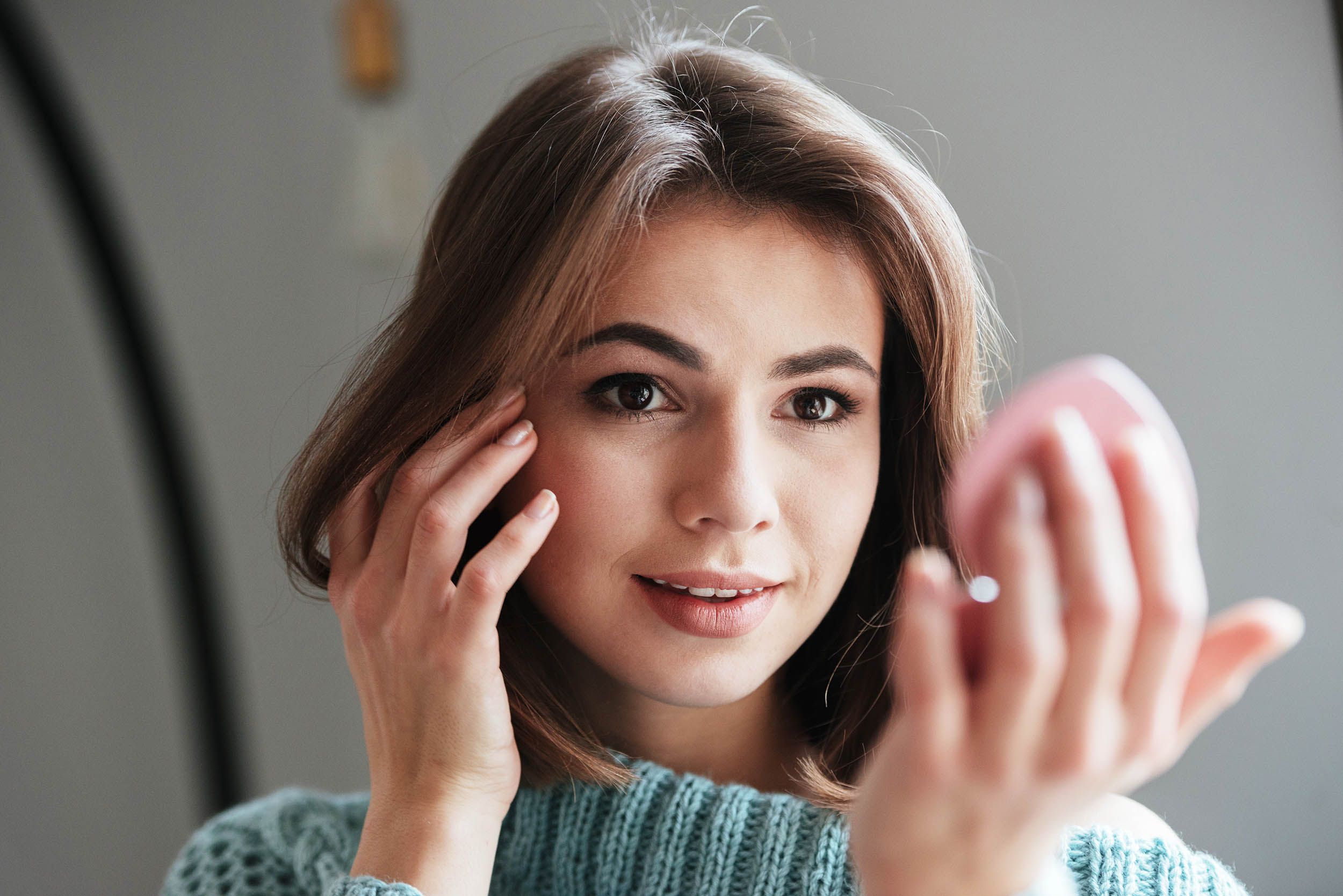 Гипоаллергенный макияж полезен для лица