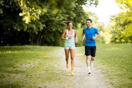 Бег вместе, спорт и уровень лептина