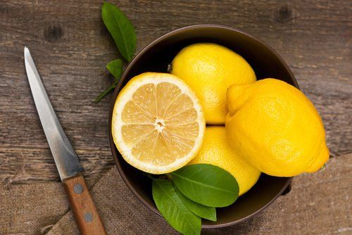 Лимоны в миске