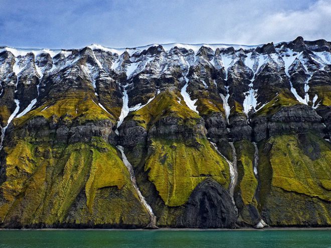 Скалы на Свальбарде