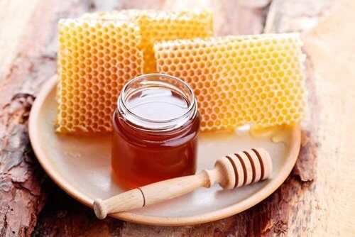 Природный мед пчелы для открытых ран