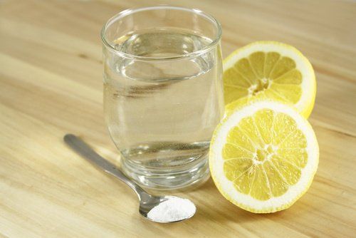 пищевая сода и лимонный сок