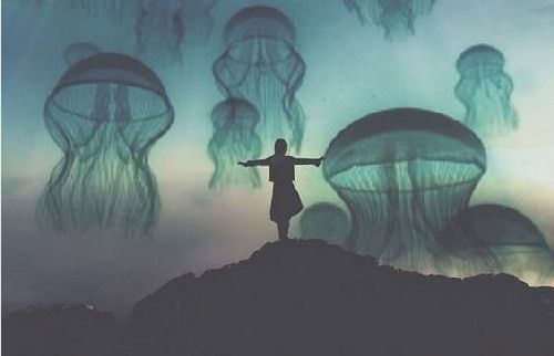 Женщина и медуза