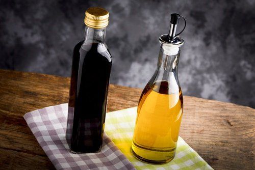 Уксус и оливковое масло