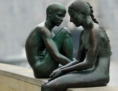 Женщина и мужчина: скульптура