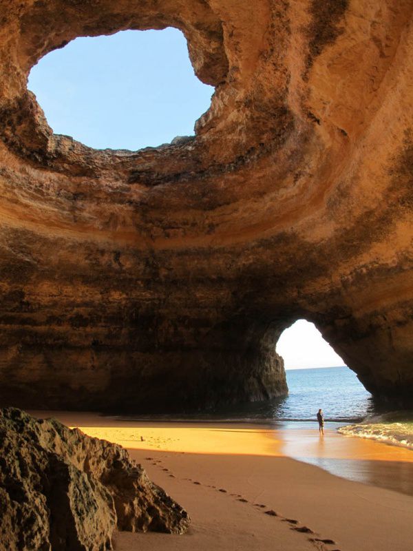 Морская пещера