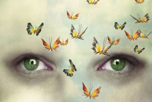 Зеленые глаза и бабочки