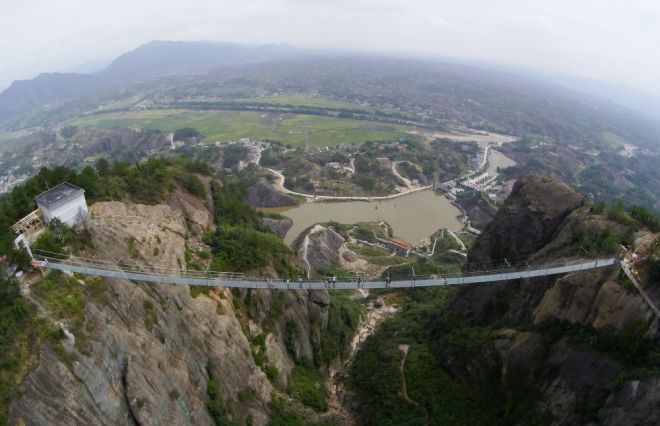 самый длинный в мире стеклянный мост 4