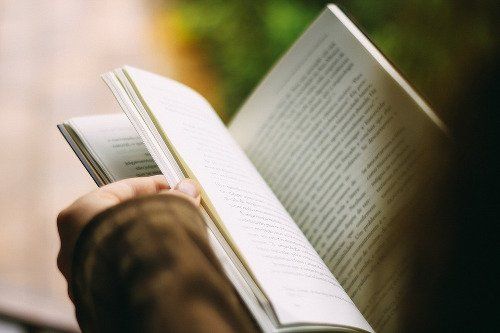 Чтение книг: хорошие вечерние привычки