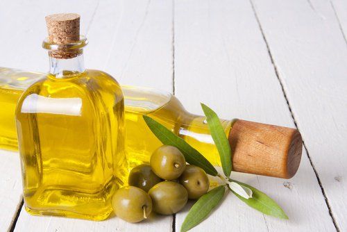 Бутылка оливкового масла