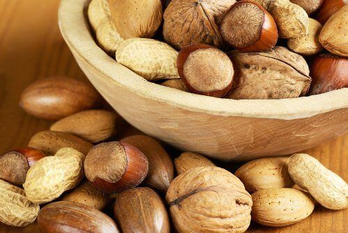Орехи - источник жирных кислот