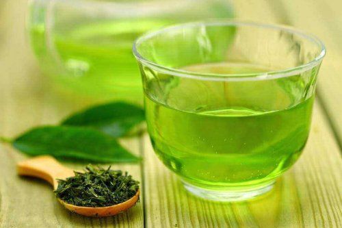 Зеленый чай имеет тысячи полезных свойств.
